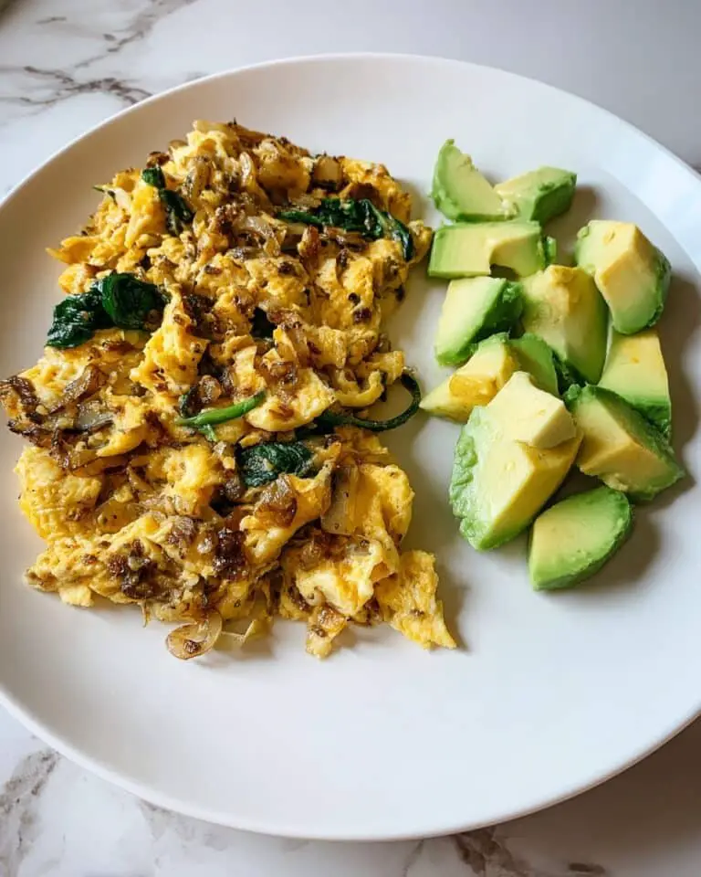 Creamy Spinach and Cheese Scrambled Eggs Recipe