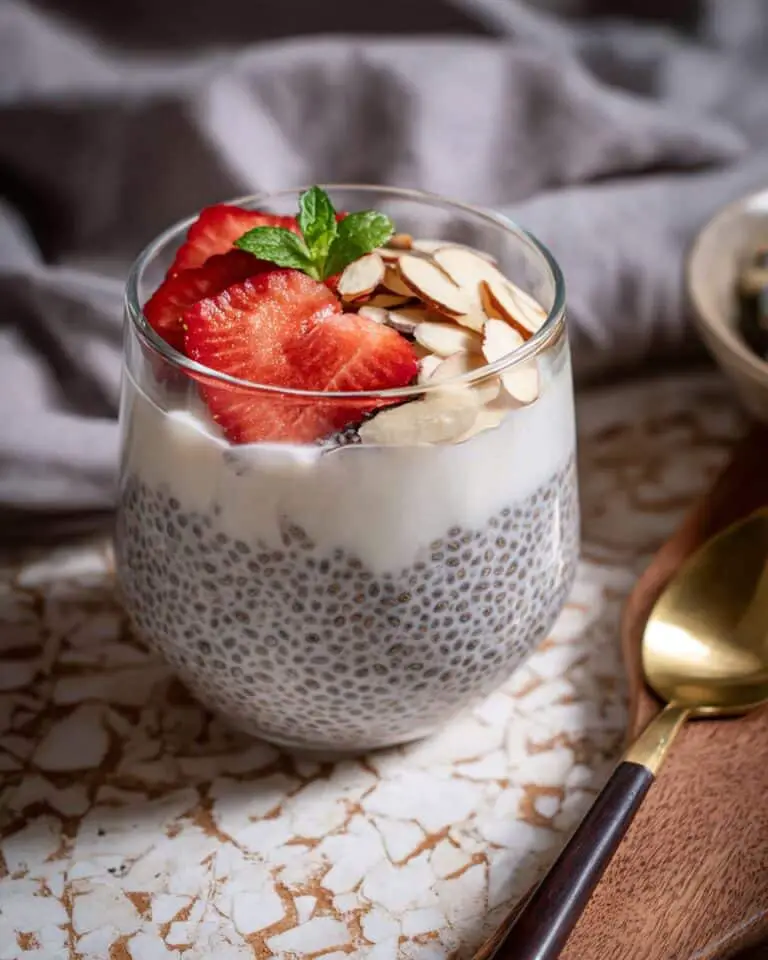 Creamy Chia Seed Pudding with Vanilla and Toppings Recipe