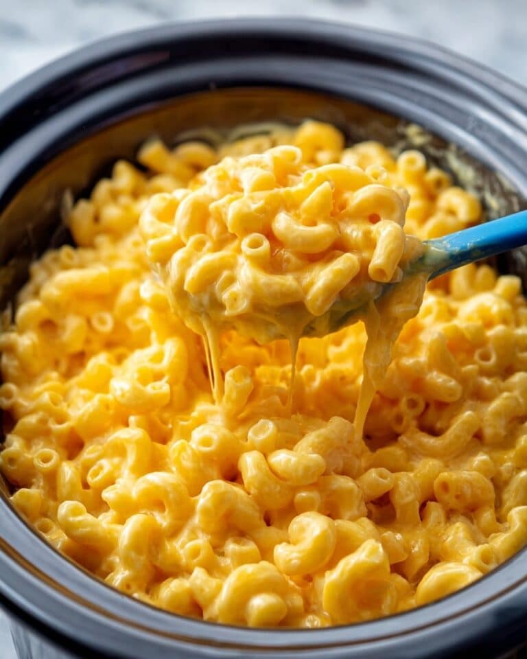 Slow Cooker Creamy Cheddar Mac and Cheese Recipe