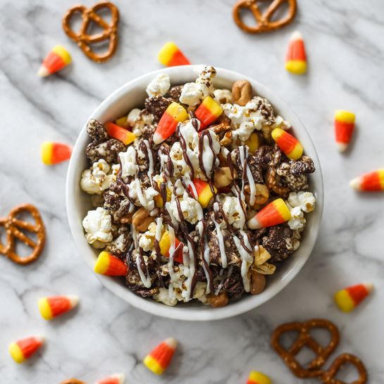 Christmas Trash: No-Bake Sweet and Salty Holiday Snack Mix Recipe